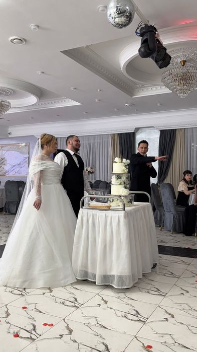 Платье свадебное