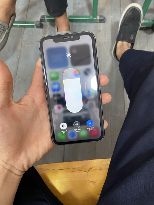 iPhone 11 | 64 GB | 71%