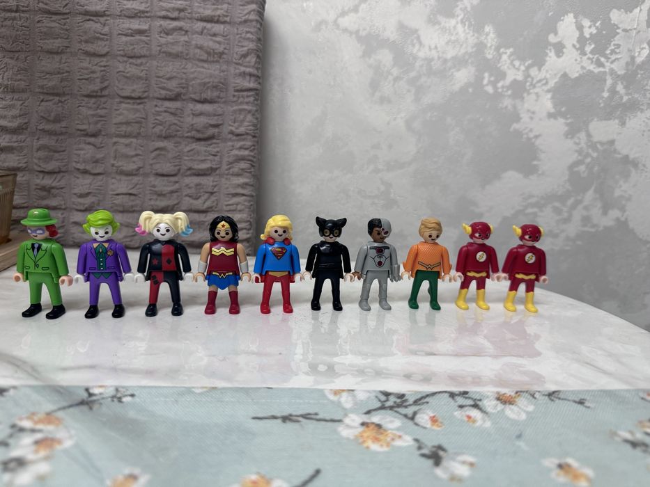 Игрушки киндер коллекция DC