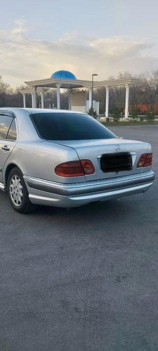 Продам Мерседес Е280