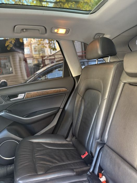 Audi Q5 2013 година