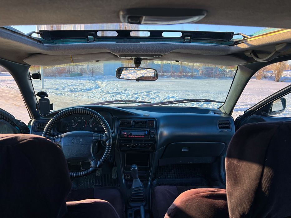 Toyota Corolla машина