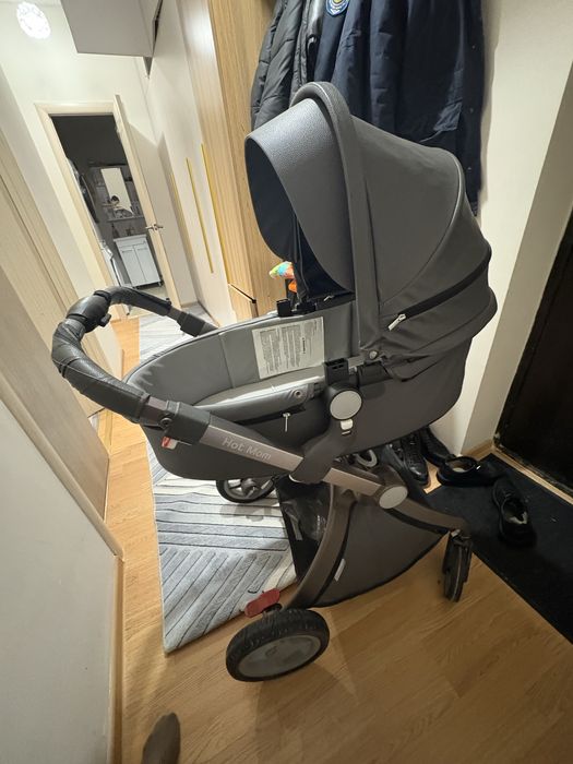 Продам коляску hot mom