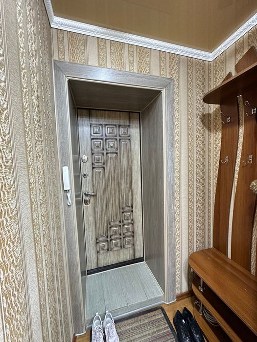 Продам 2 х ком 4 этаж 19 мкрн