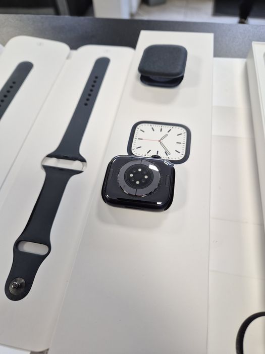 Apple Watch SE 2 / Black / 44 mm / DeluxGSM