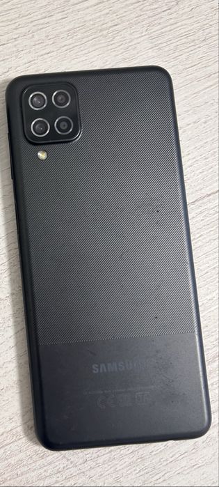 Самсунг а12 телефон