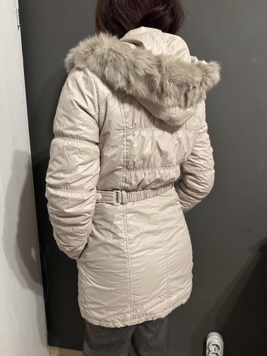 Зимно яке с качулка от естествен пух