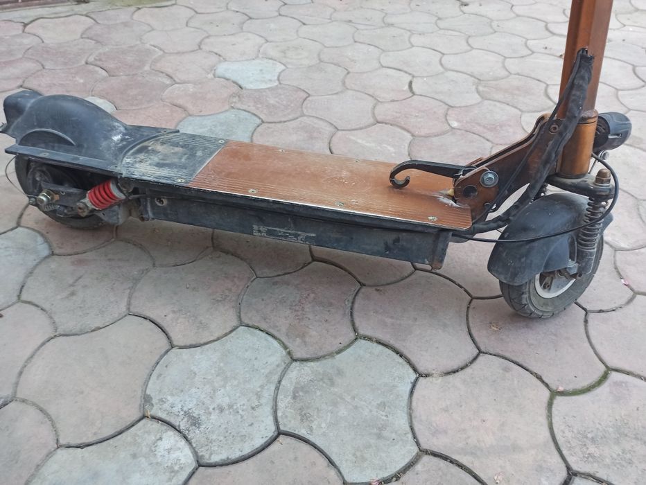Elektro samokat.