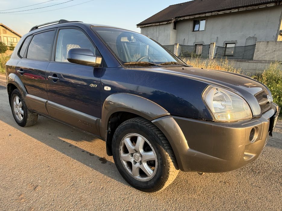 Hyundai Tucson 2.0 CRDi 4x4 | AUTOMATĂ |