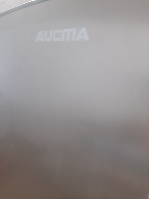 Холодильник "aucma"