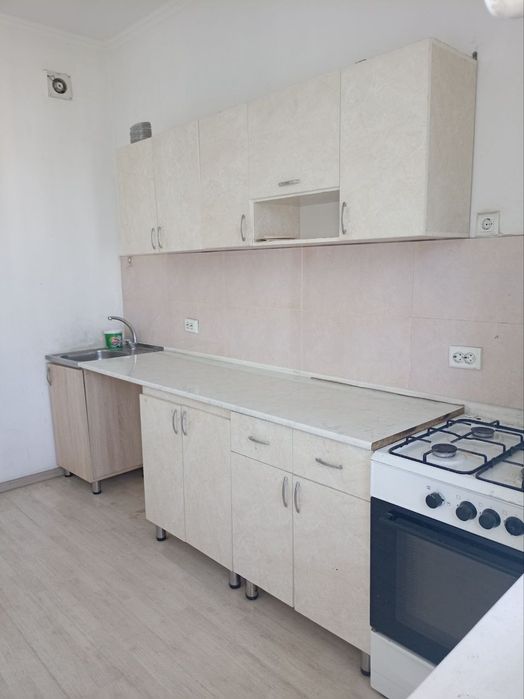 Yashnobod olmosda arenda kvartira bor 350$