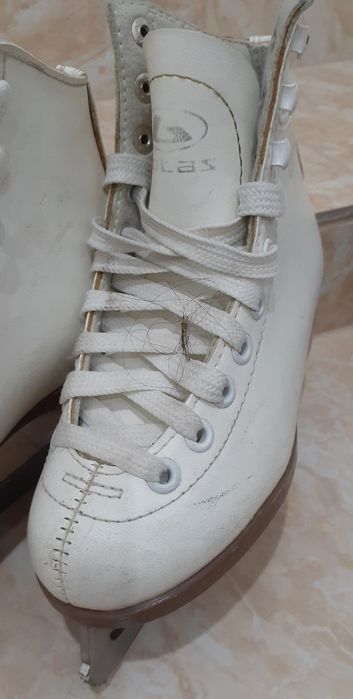 Коньки фигурные "botas"