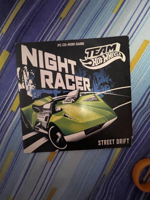 Joc Hotwheels Night Racer 2012 CD