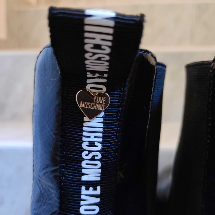 LOVE MOSCHINO  зимни дамски боти