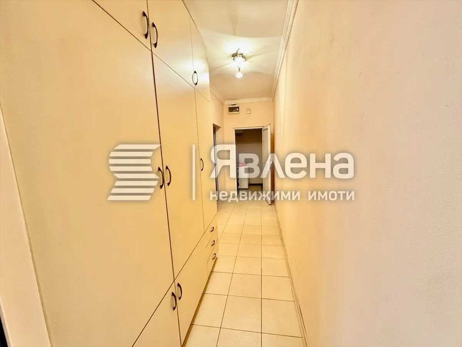 Продава се Двустаен апартамент в Пловдив, Център - 58 кв.м за 1828 €/кв.м - Снимка #12