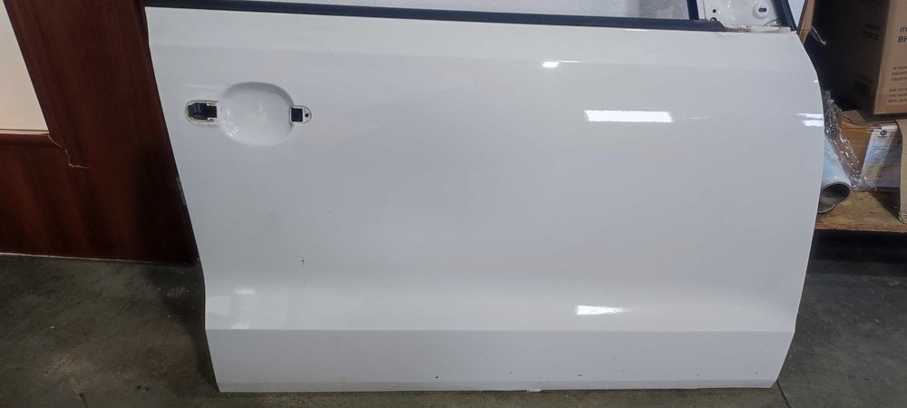 Usa dreapta fata volkswagen vw polo 6R an 2011 cod culoare LB9A