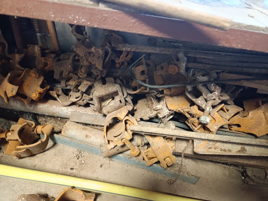 Жабки,скоби за скеле