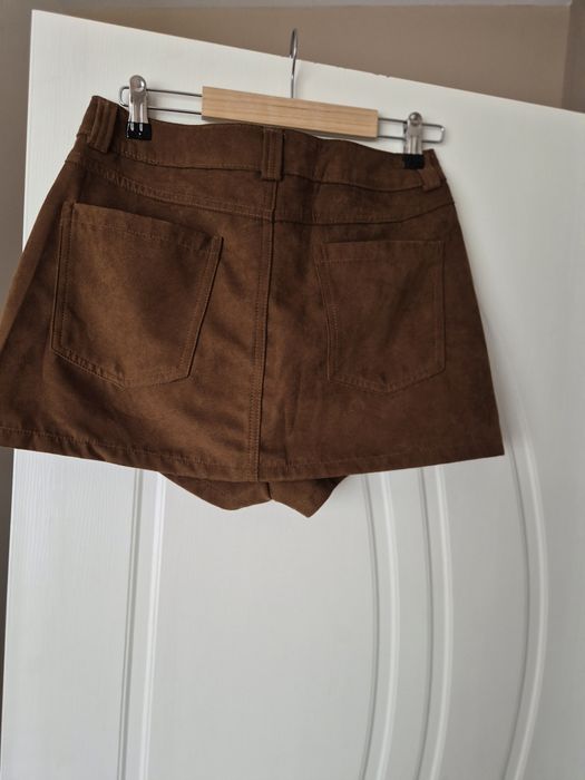 Пола-панталонки Stradivarius M