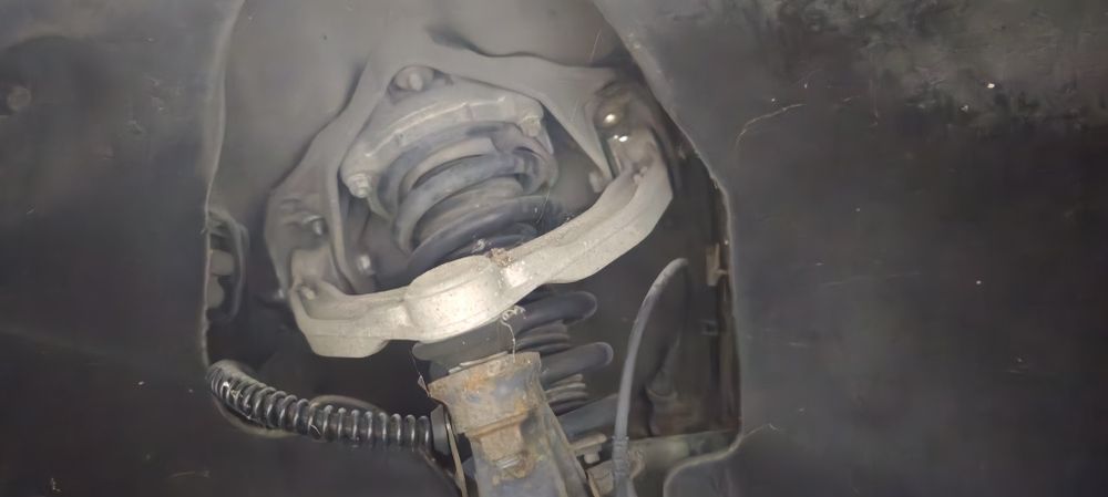 Пълен комплект окачване (макферсони) за VW Touareg 7L / Cayenne