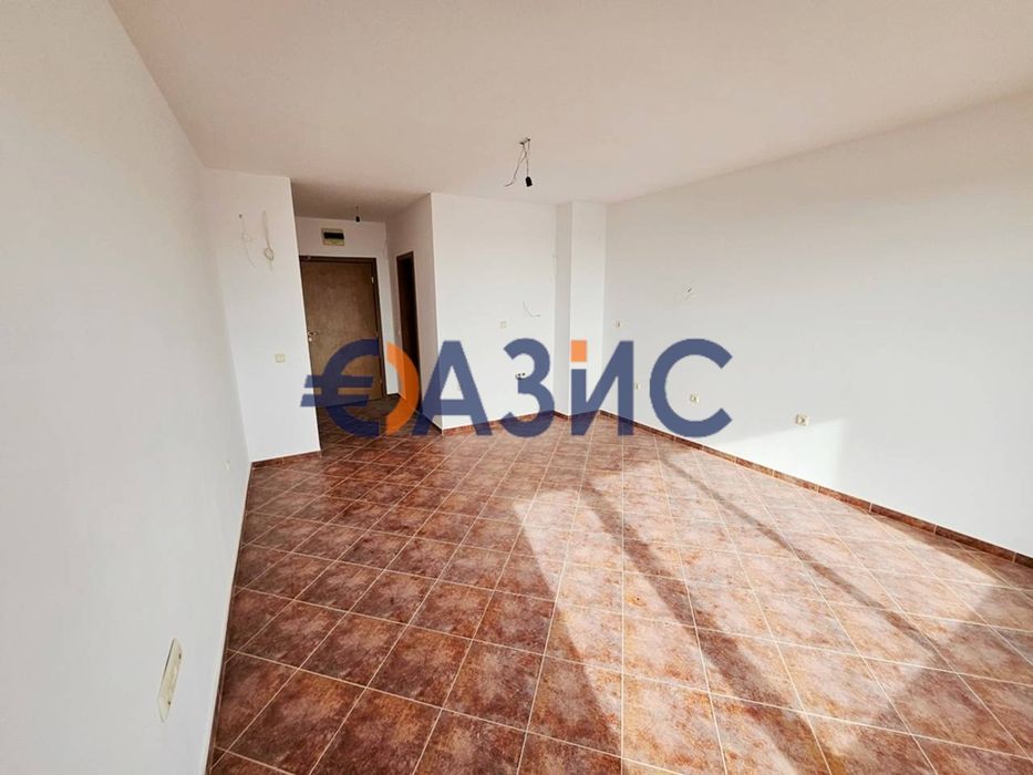 Продава се Едностаен апартамент в с. Кошарица, Област Бургас - 42 кв.м за 950 €/кв.м - Снимка #2