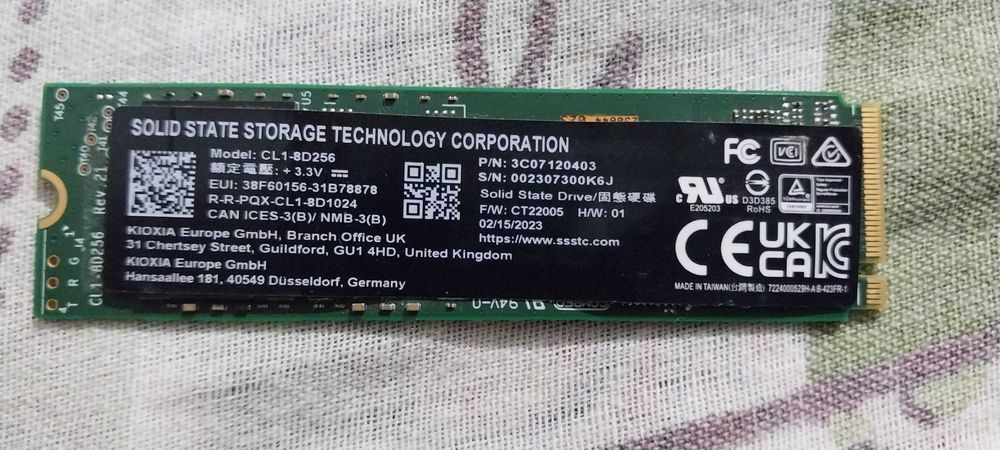 SSD M.2 NVMe 256 ГБ (Solid State Storage Technology Corporation]
