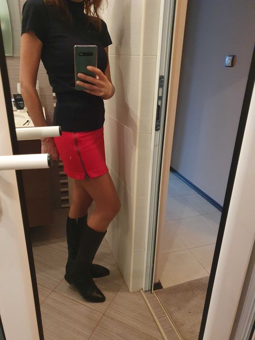 пола на марката Armani