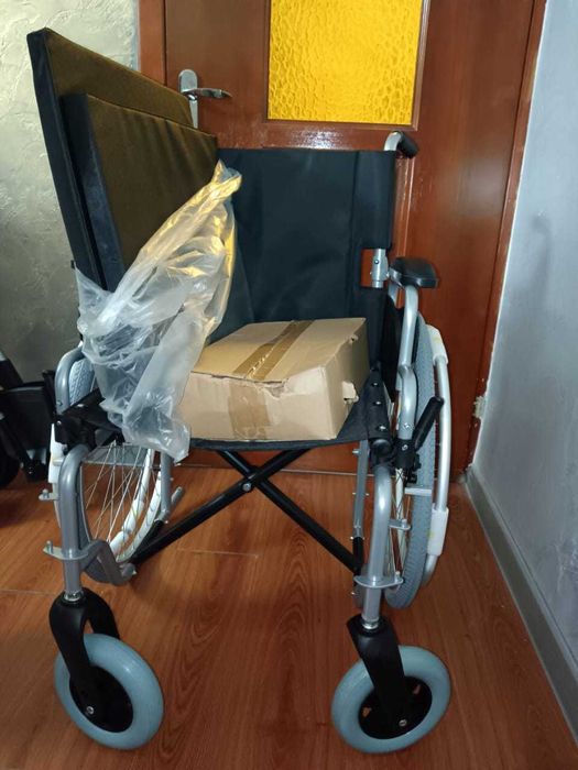 Кресло -коляска инвалидная.