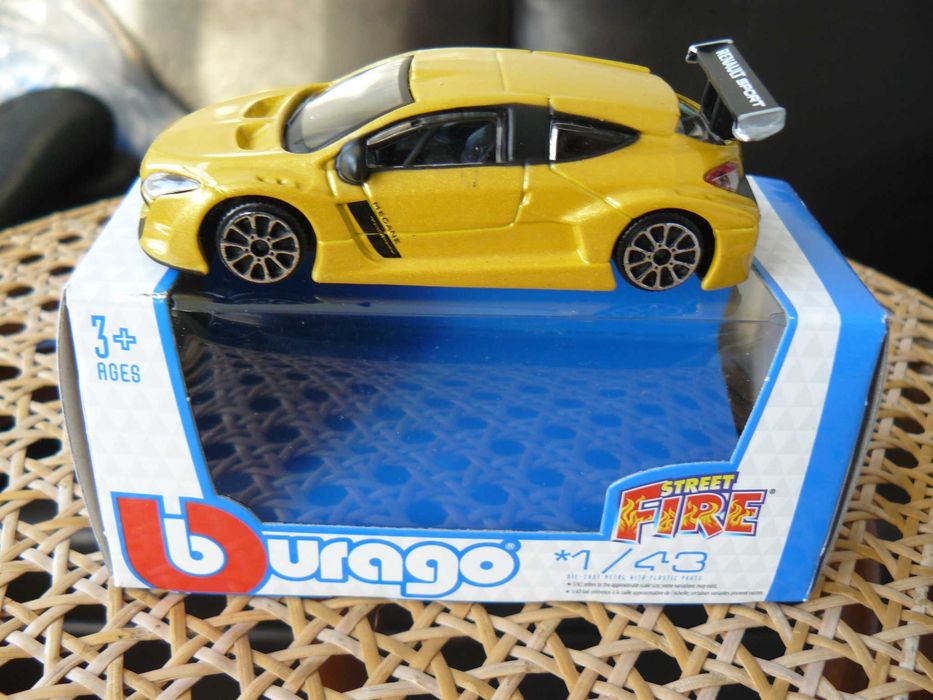 Macheta Auto RENAULT MEGANE RS 2010, Noua, Scara1:43, Produs Bburago