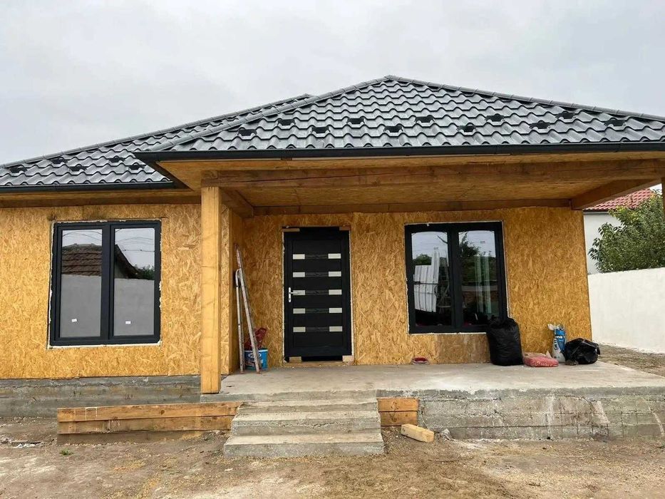 Case pe structura metalica