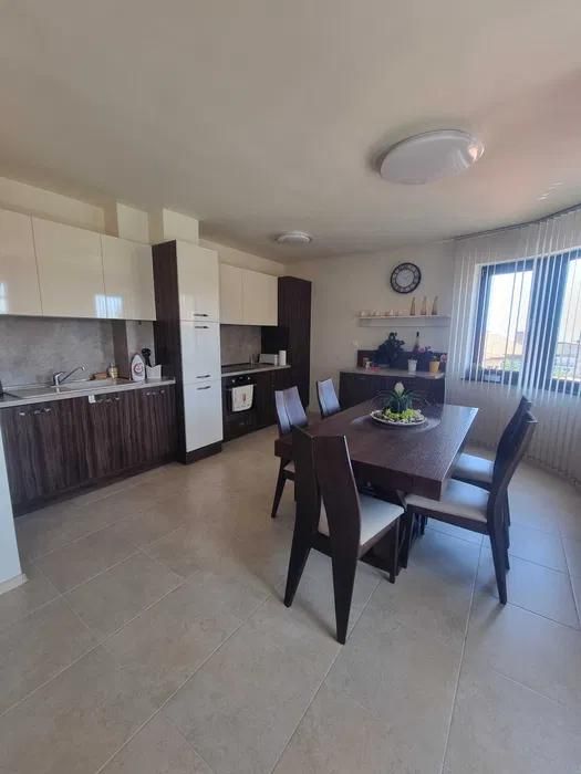 Дава се под наем Етаж от къща в Варна, Виница - 120 кв.м за 850 € - Снимка #2