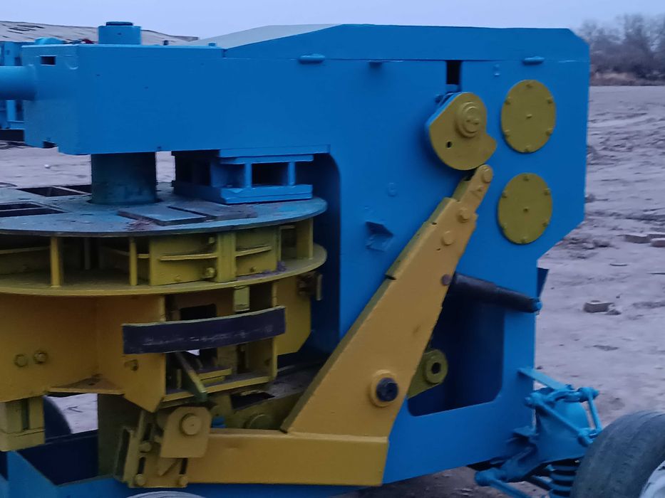 Gisht aprat sotiladi soatiga 1200ta gisht chiqaradi bita divigitilda i