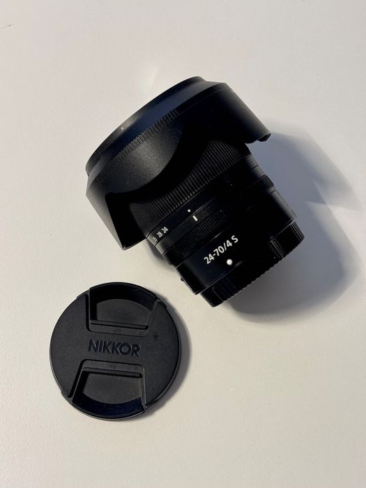 Nikon Z 24–70mm f/4 S (S-Line) – професионален обектив, отл. състояние