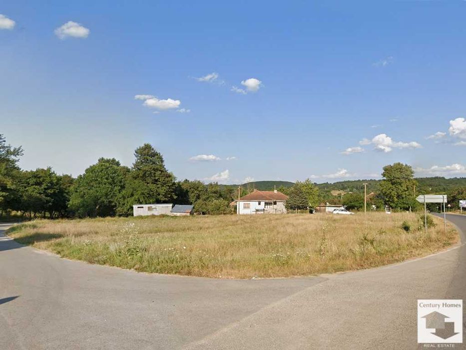 125168 Парцел с гледка към планината в покрайнините на Елена