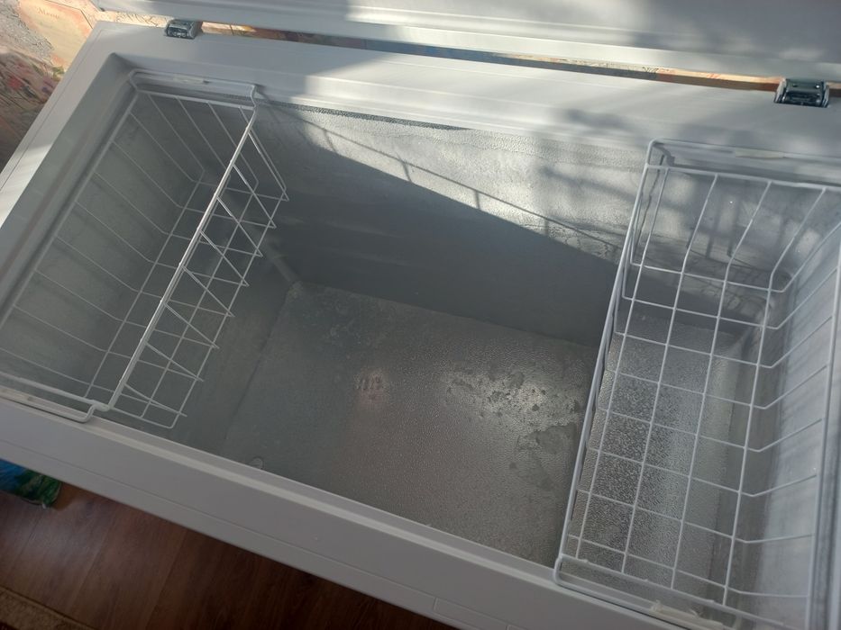 Морозильник  Hisense