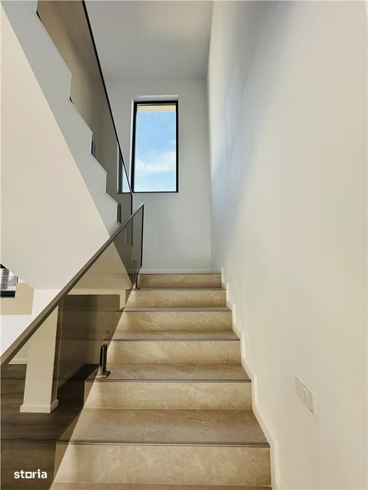 De VÂNzare Vila De Lux 438Mp Teren Individuala La Cheie Zona Prim