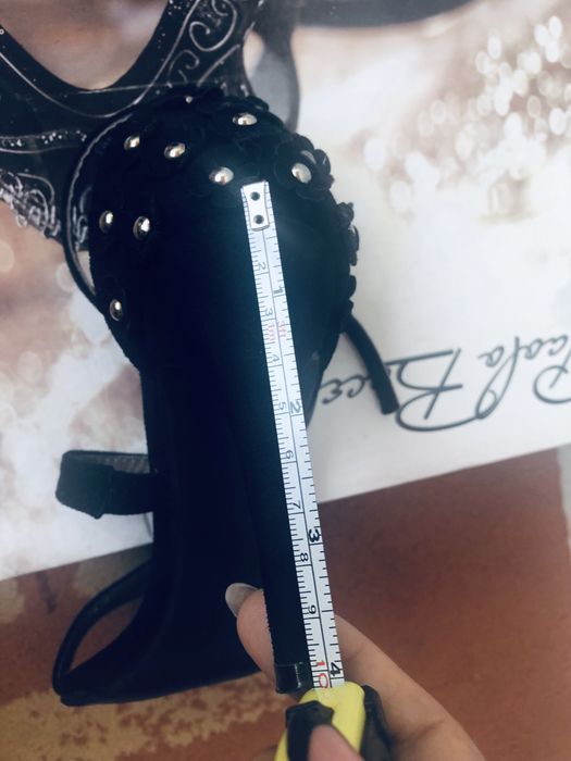 Дамски сандали (ток )