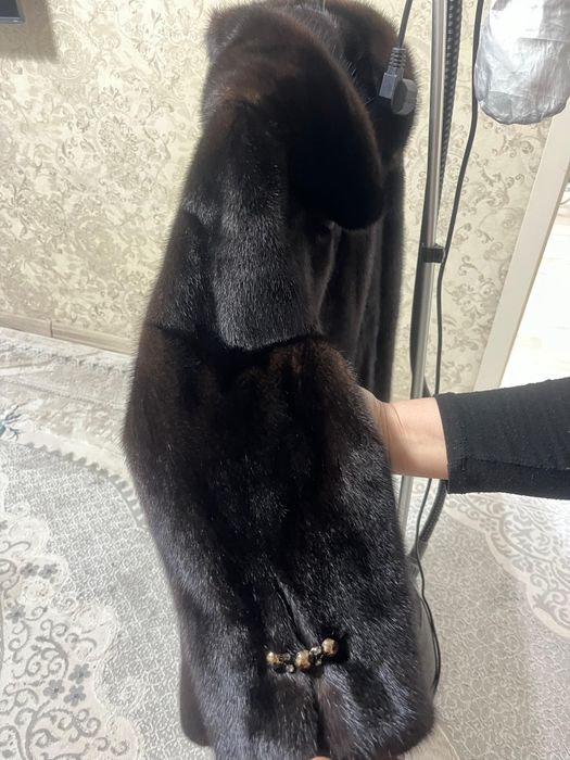 Продам норковую шубу