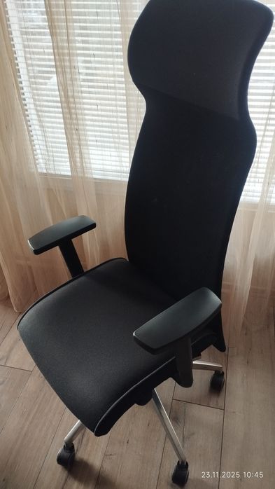 офис стол  TRONHILL