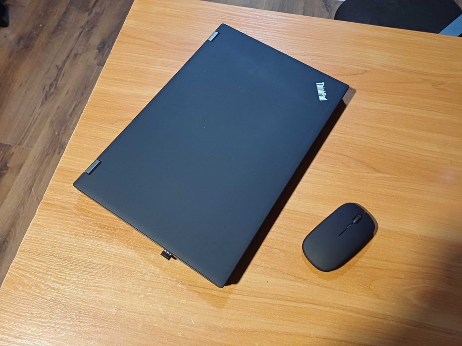 Lenovo P53 15.6''IPS Core i7-9750H/16GB Ram/256GB SSD