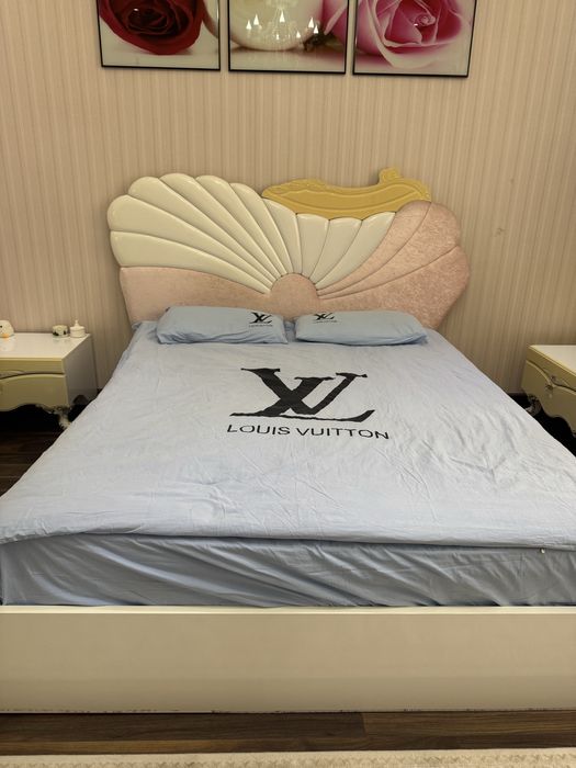 Спальный гарнитур