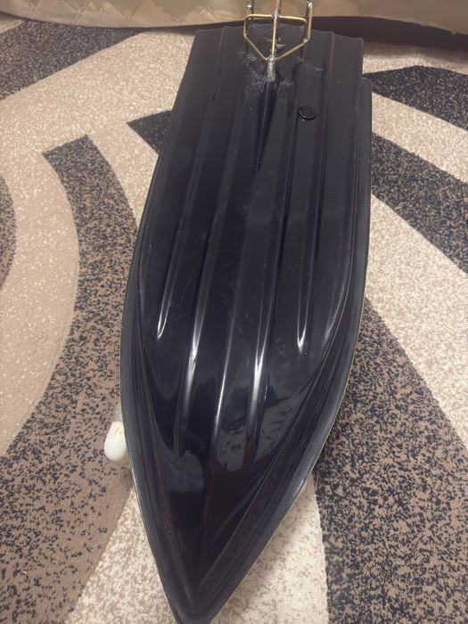 Vand  Navomodel sau barcuta de pescuit cu pilot automat robo
