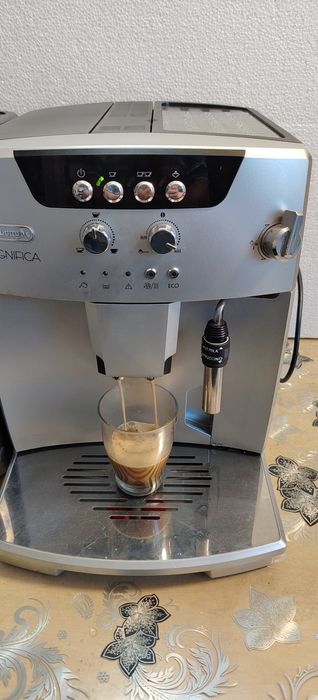 Espresor cafea DeLonghi magnifica