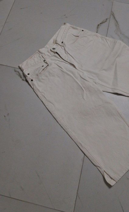 Шорты Levi's белого цвета
