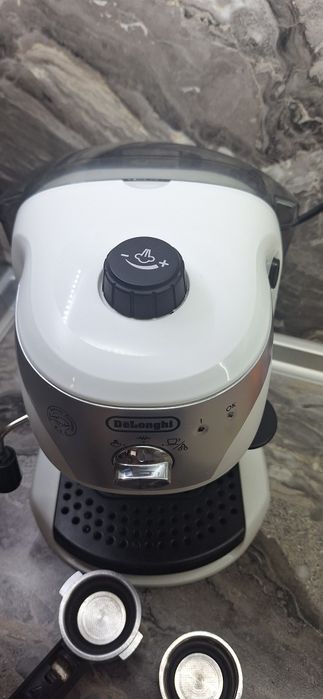 Еспресо машина delonghi