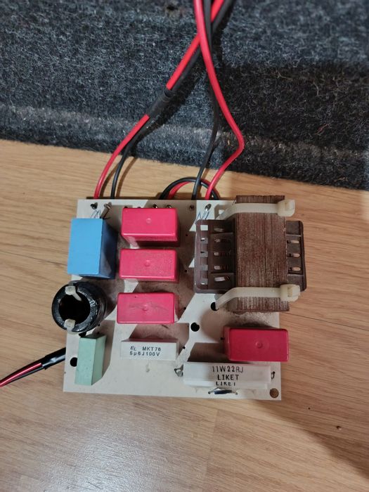 Vând filtre pe 3 cai RCF