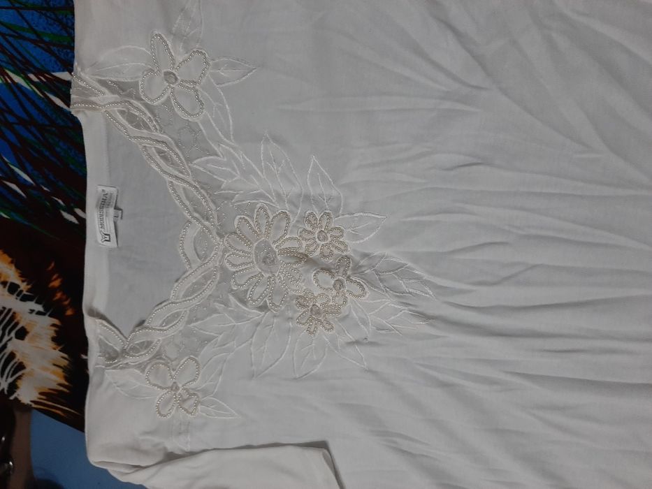 Футболки для женщин