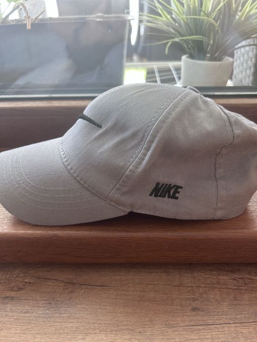 Шапка Nike в бледо лилаво