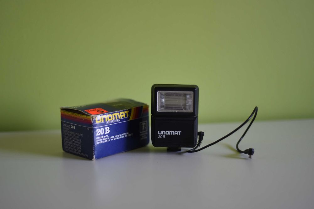 Aparat foto film Revueflex 3000 SL + Obiectiv Auto Revuenon 55mm f/2 + Blitz foto Unomat 20B