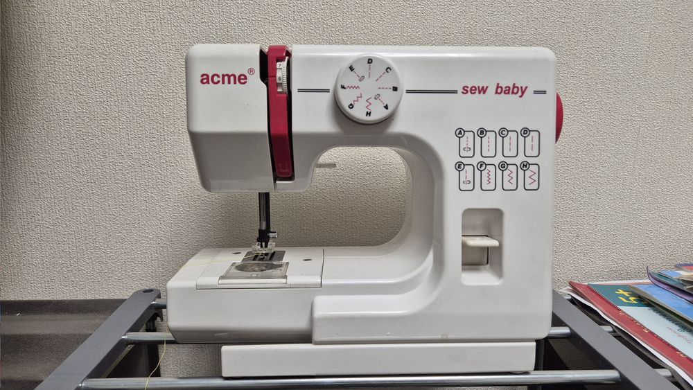 Детская швейная машинка