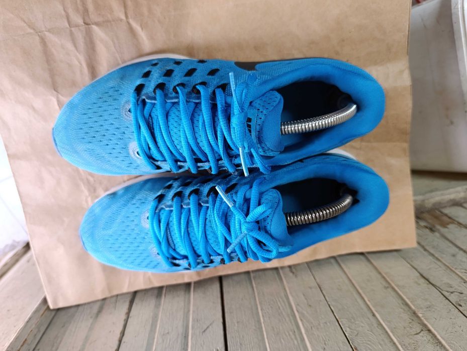 ''Nike Zoom Vomero 11''оригинални маратонки 43 номер